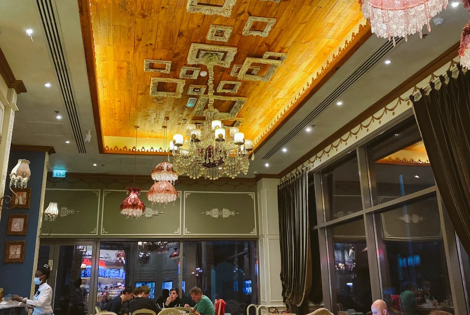 A Gastronomic Journey: Where to Eat in Dubai's Culinary Wonderland